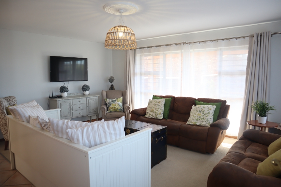 3 Bedroom Property for Sale in Wavecrest Eastern Cape
